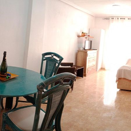 Estudio Wifi Bano 1 Sofa Cama Doble Piscina Playa 100Mts Torrevieja Ngoại thất bức ảnh