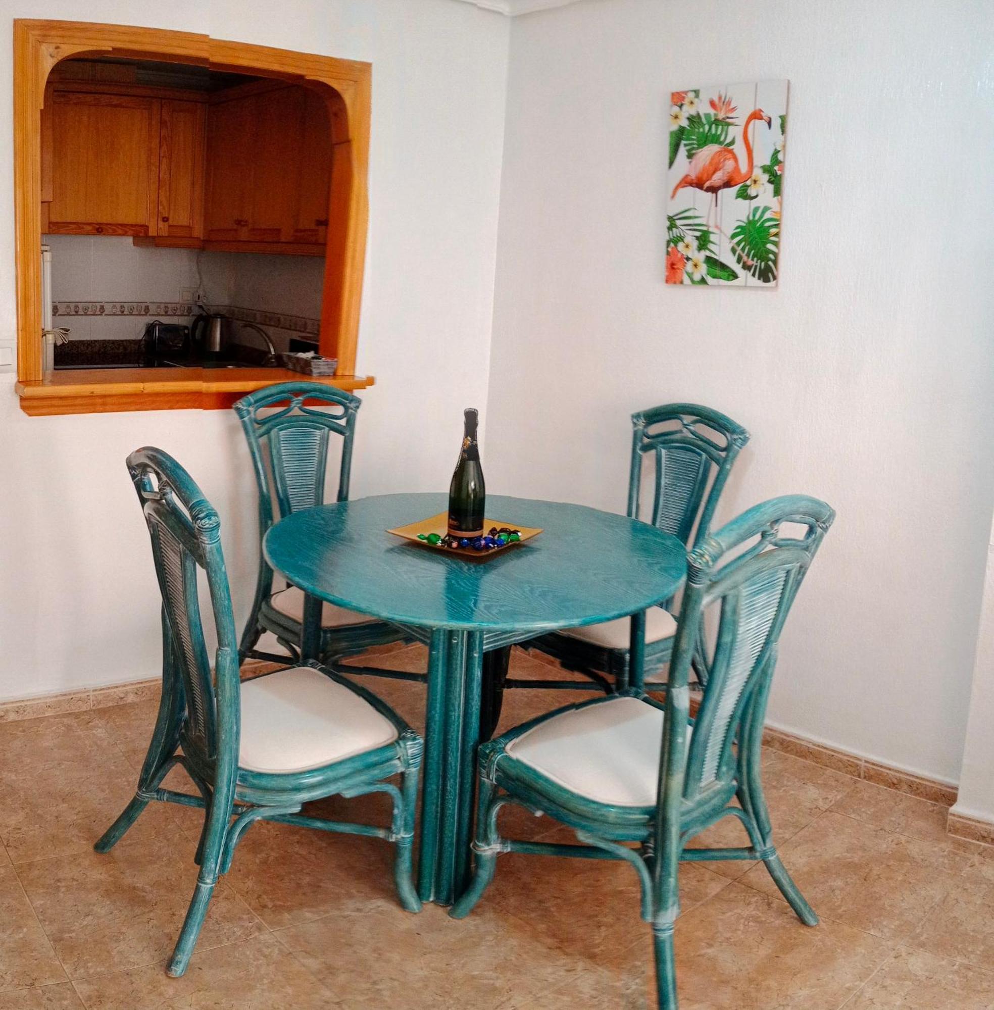 Estudio Wifi Bano 1 Sofa Cama Doble Piscina Playa 100Mts Torrevieja Ngoại thất bức ảnh